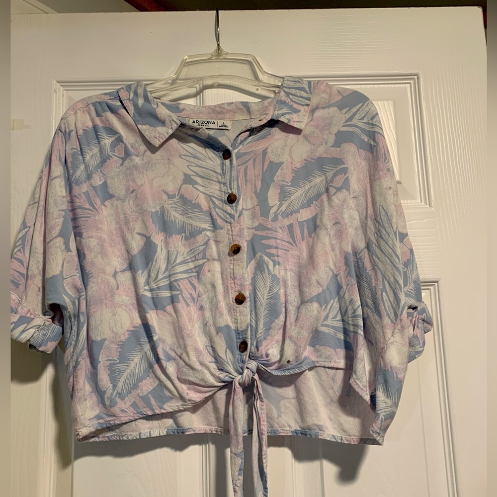 Cropped Arizona short sleeve cuffed button up blouse blue and pink L